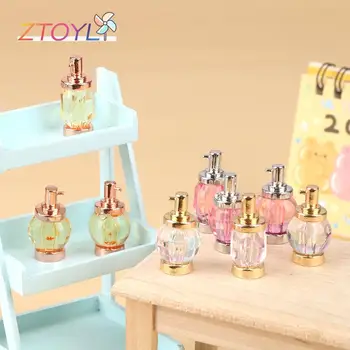 3 Adet 1: 12 Evcilik Minyatür Parfüm Modeli Yatak Odası Banyo Dekor Oyuncak Sahne Oyuncak Bebek Evi Dekor Dollhouse Aksesuarları