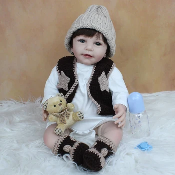55 CM Yumuşak Silikon Yeniden Doğmuş Bebek erkek oyuncak bebek Kız Gibi Gerçek 22 İnç Gerçekçi Lisa Yürümeye Başlayan Giyinmek Bebe Oyun Evi Oyuncak